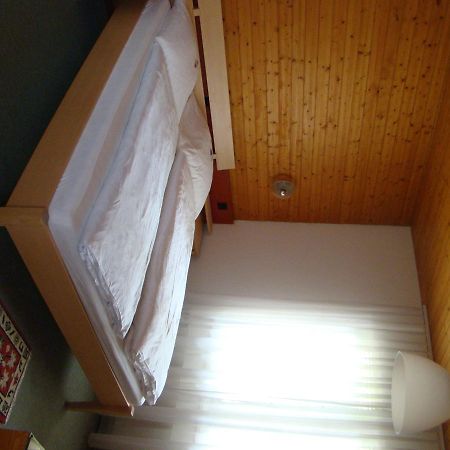 Guest House Bellerive Faulensee Екстериор снимка